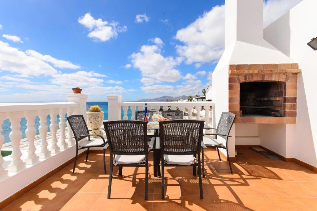 Balcon Al Mar Apartment Tias Bagian luar foto